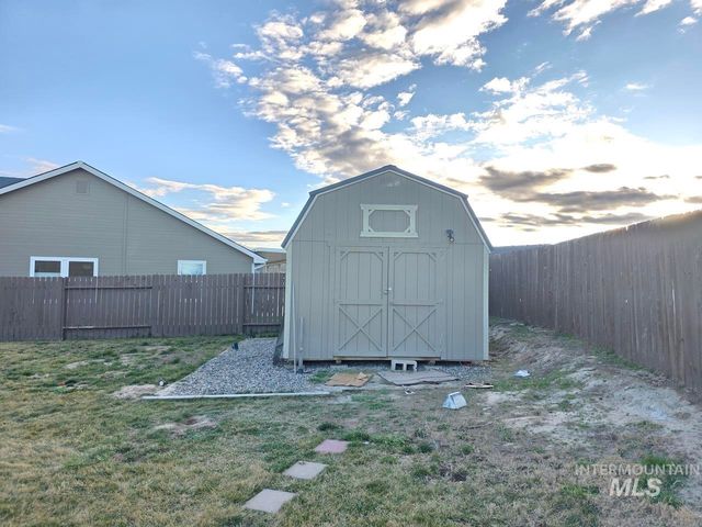 4503 Julie St, Caldwell, ID 83607