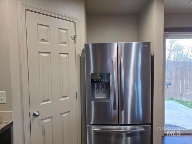 4503 Julie St, Caldwell, ID 83607