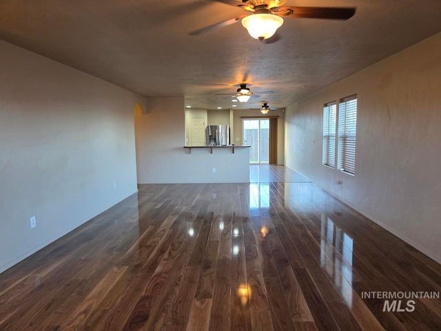 4503 Julie St, Caldwell, ID 83607