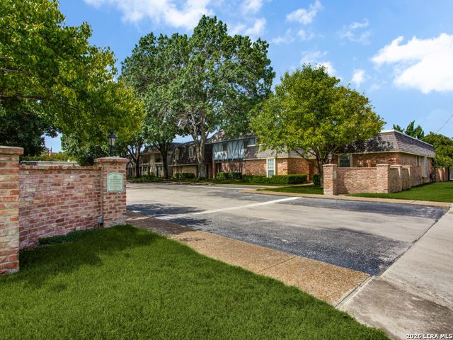 122 E Terra Alta Dr Apt 13, San Antonio, TX 78209