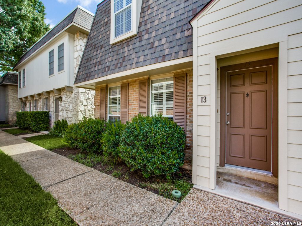 122 E Terra Alta Dr Apt 13, San Antonio, TX 78209