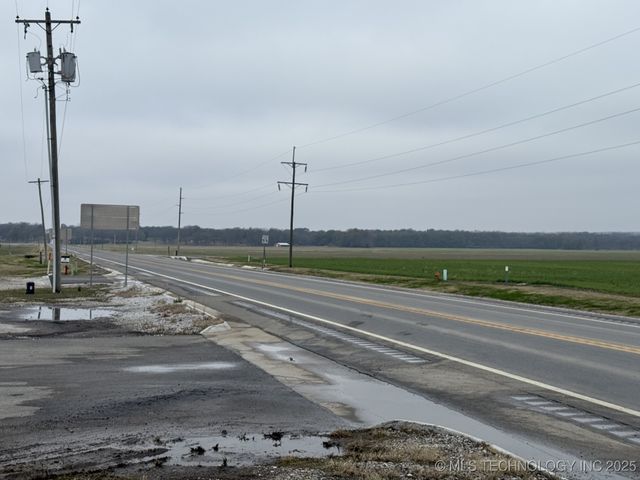9999 Hwy 100, Webbers Falls, OK 74470