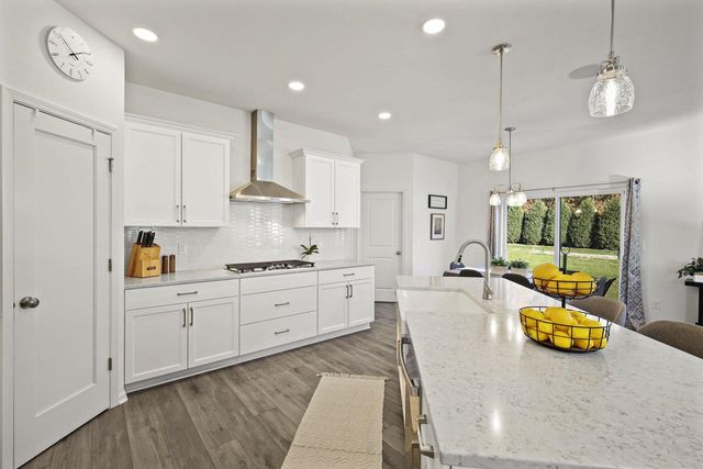 514 Fundamental Way, Cottage Grove, WI 53527