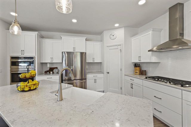 514 Fundamental Way, Cottage Grove, WI 53527