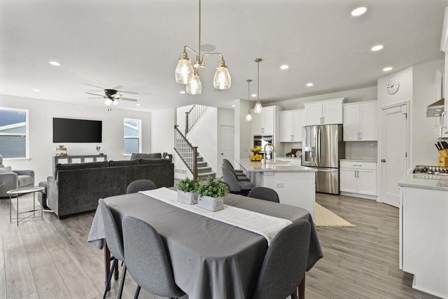 514 Fundamental Way, Cottage Grove, WI 53527