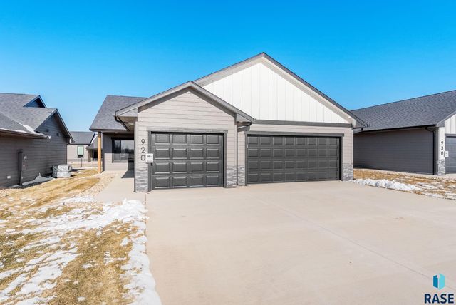 920 E Dutch St Street, Tea, SD 57064