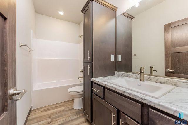 920 E Dutch St Street, Tea, SD 57064