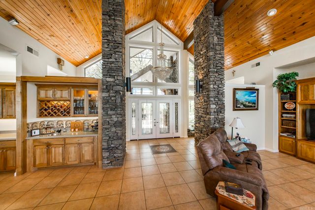 450 Cliffview Drive, Quitman, AR 72131