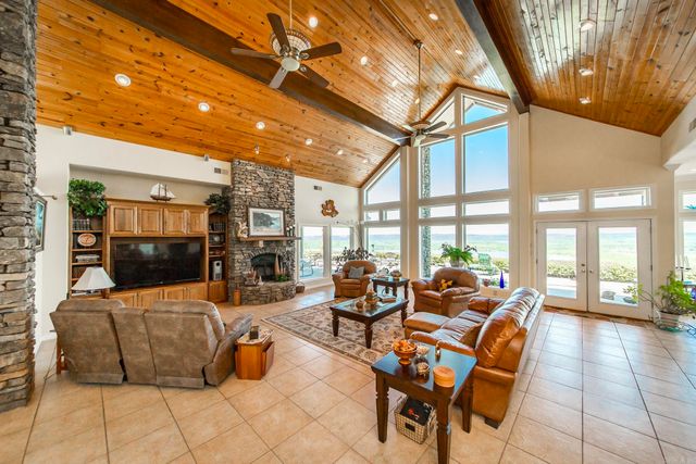 450 Cliffview Drive, Quitman, AR 72131