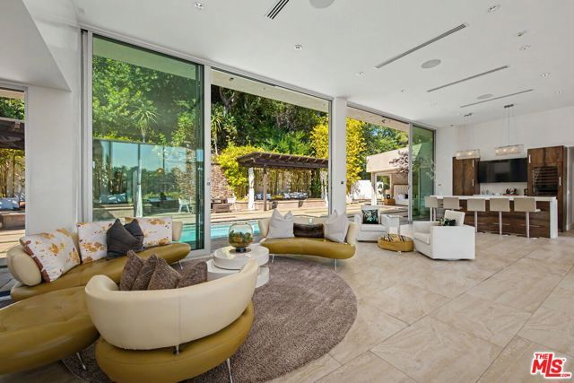 2766 Ellison Drive, Beverly Hills, CA 90210