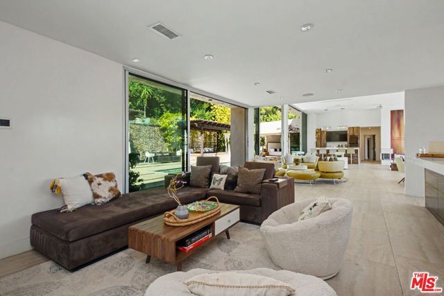 2766 Ellison Drive, Beverly Hills, CA 90210
