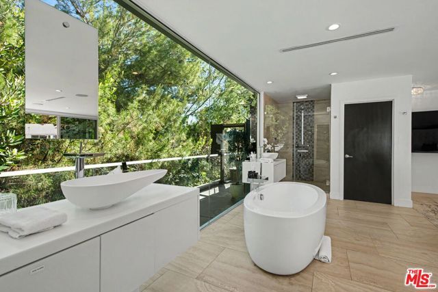 2766 Ellison Drive, Beverly Hills, CA 90210