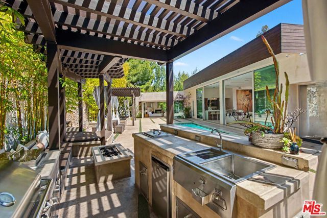 2766 Ellison Drive, Beverly Hills, CA 90210