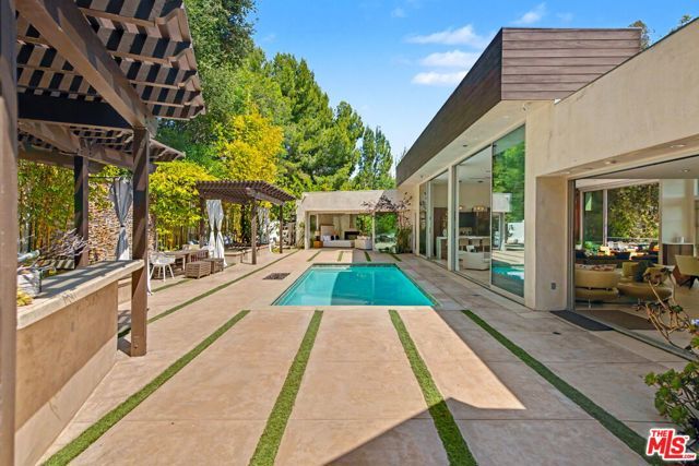 2766 Ellison Drive, Beverly Hills, CA 90210