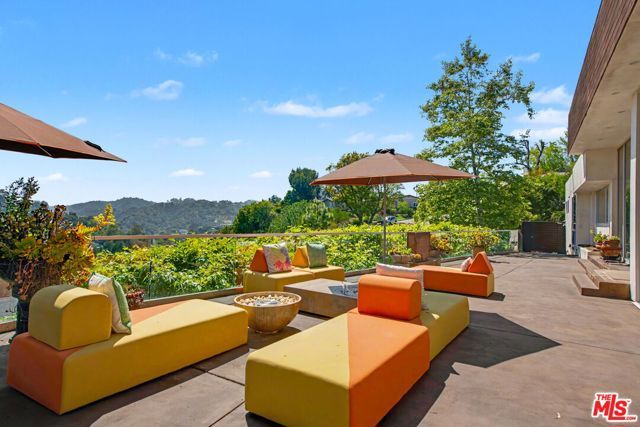 2766 Ellison Drive, Beverly Hills, CA 90210