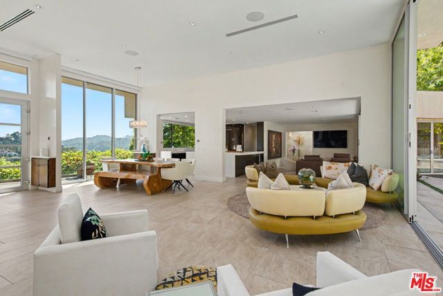 2766 Ellison Drive, Beverly Hills, CA 90210