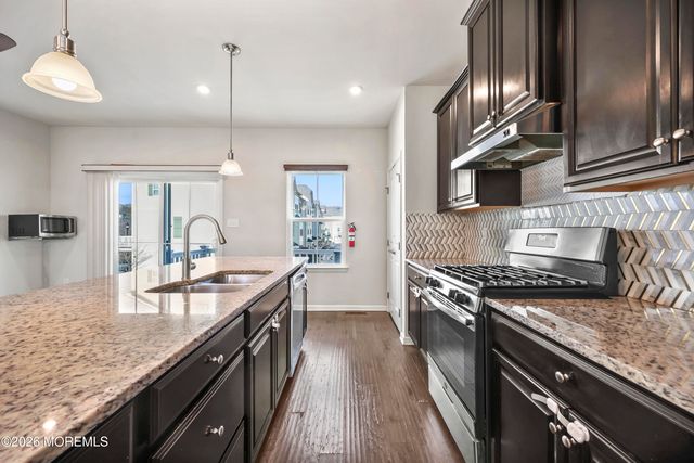 605 Bayside Court, South Amboy, NJ 08879