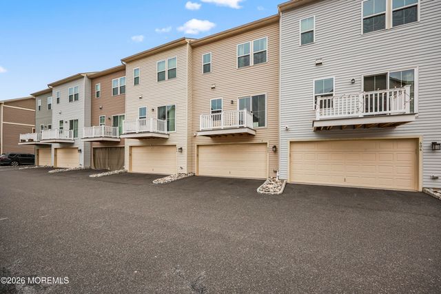 605 Bayside Court, South Amboy, NJ 08879