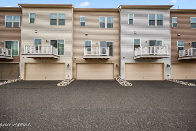 605 Bayside Court, South Amboy, NJ 08879