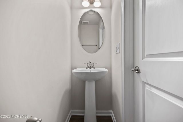 605 Bayside Court, South Amboy, NJ 08879