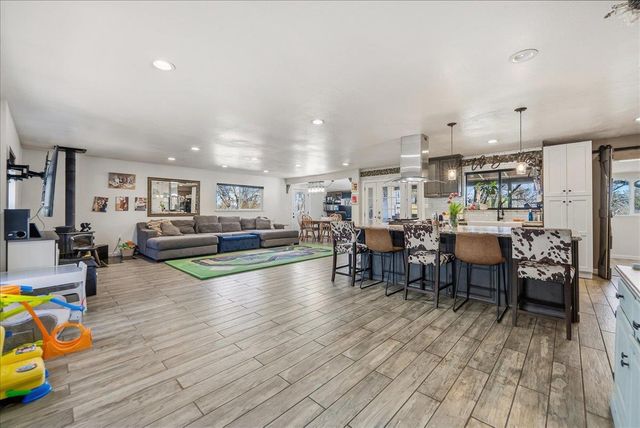 10585 Joeger Rd, Auburn, CA 95602