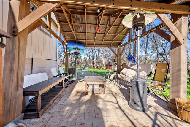 10585 Joeger Rd, Auburn, CA 95602