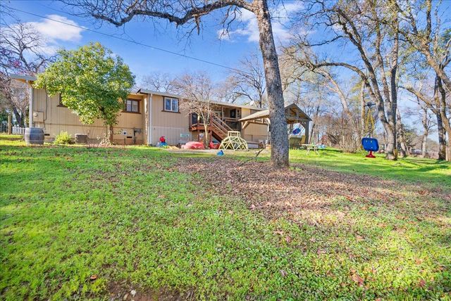 10585 Joeger Rd, Auburn, CA 95602