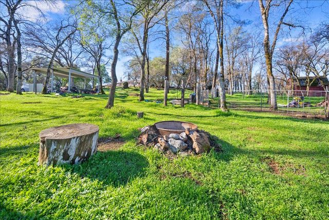 10585 Joeger Rd, Auburn, CA 95602