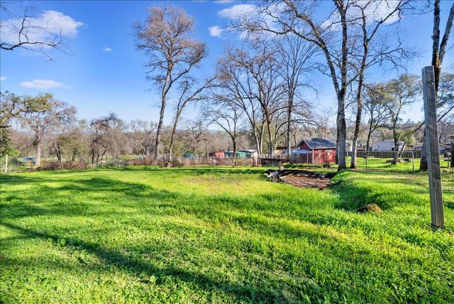 10585 Joeger Rd, Auburn, CA 95602