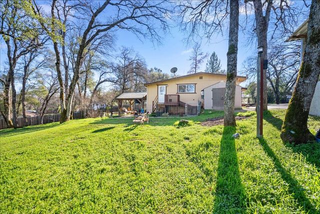 10585 Joeger Rd, Auburn, CA 95602