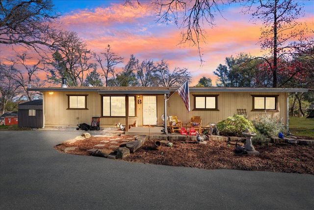 10585 Joeger Rd, Auburn, CA 95602