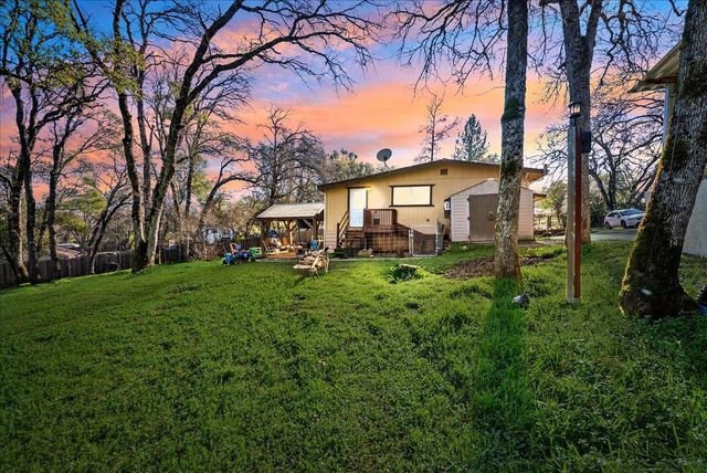 10585 Joeger Rd, Auburn, CA 95602