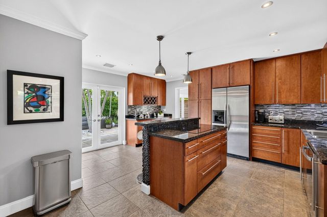 1948 NE 7TH Terrace, Wilton Manors, FL 33305