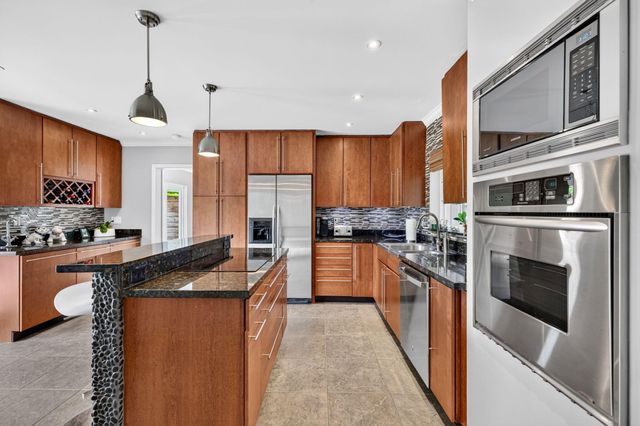 1948 NE 7TH Terrace, Wilton Manors, FL 33305