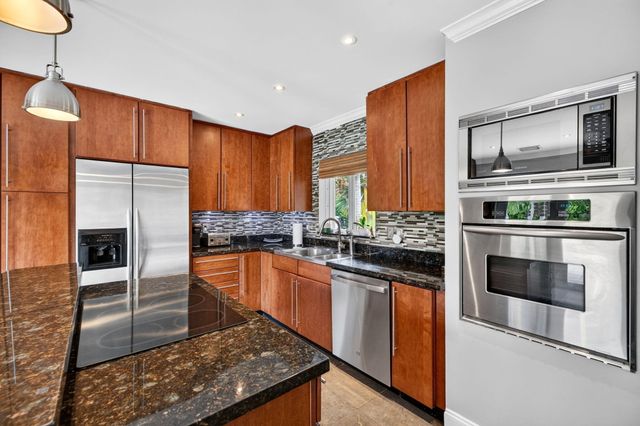 1948 NE 7TH Terrace, Wilton Manors, FL 33305