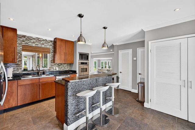 1948 NE 7TH Terrace, Wilton Manors, FL 33305