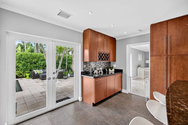 1948 NE 7TH Terrace, Wilton Manors, FL 33305