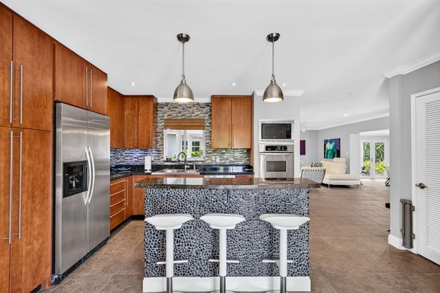 1948 NE 7TH Terrace, Wilton Manors, FL 33305