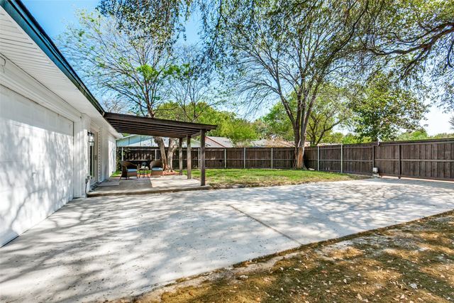 429 Solitude Drive, Garland, TX 75043