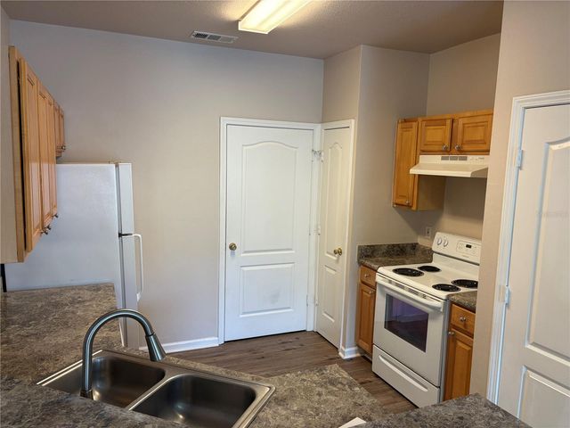 10526 VILLA VIEW CIRCLE 10526, Tampa, FL 33647