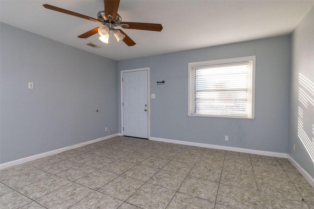 7109 Dogwood Park Drive, Richland Hills, TX 76118 — photo 4