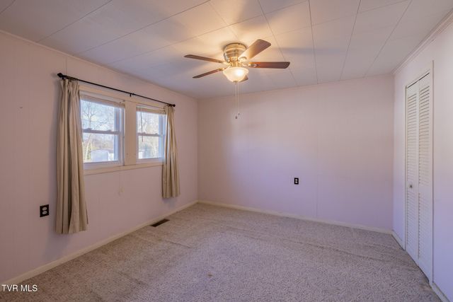 1510 East Chilhowie Avenue, Johnson City, TN 37601