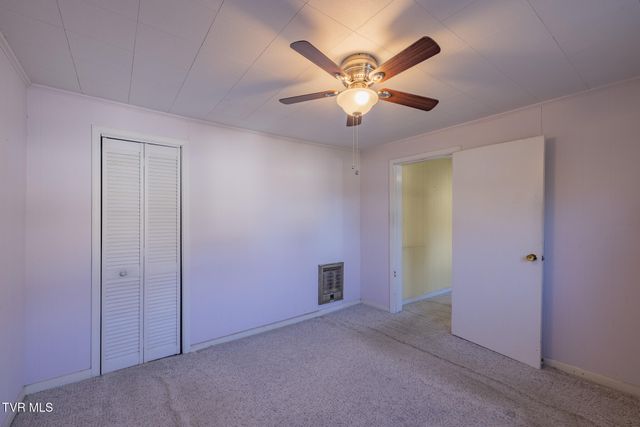 1510 East Chilhowie Avenue, Johnson City, TN 37601