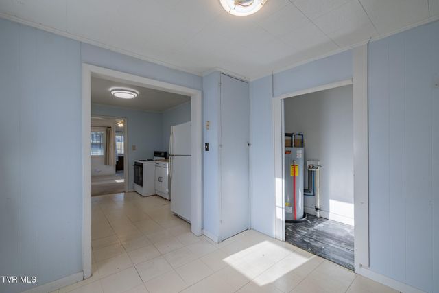 1510 East Chilhowie Avenue, Johnson City, TN 37601