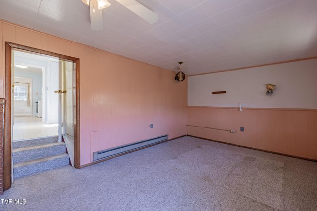 1510 East Chilhowie Avenue, Johnson City, TN 37601