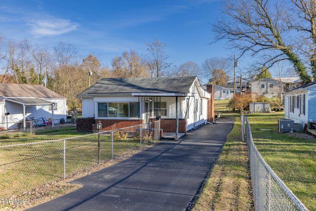 1510 East Chilhowie Avenue, Johnson City, TN 37601