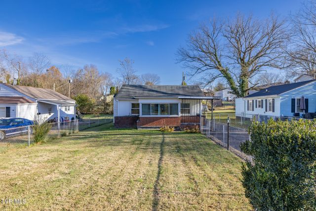 1510 East Chilhowie Avenue, Johnson City, TN 37601