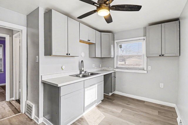1472 Philomene Boulevard, Lincoln Park City, MI 48146