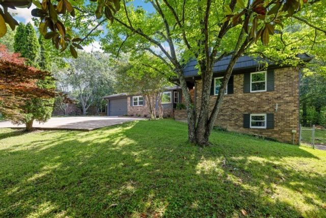 1220 Franklin Dr, Chattanooga, TN 37421