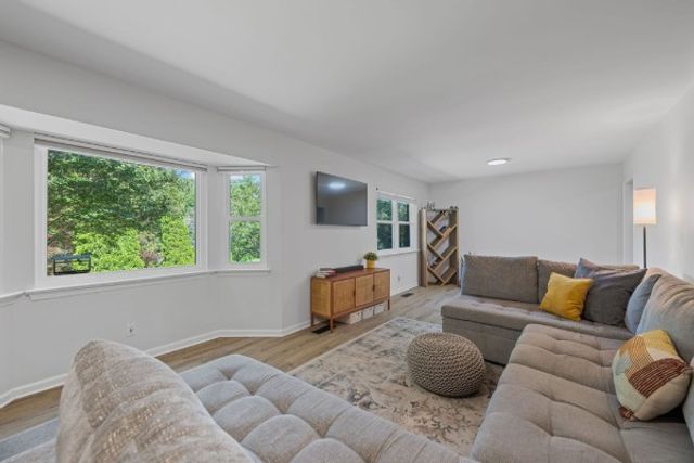 1220 Franklin Dr, Chattanooga, TN 37421